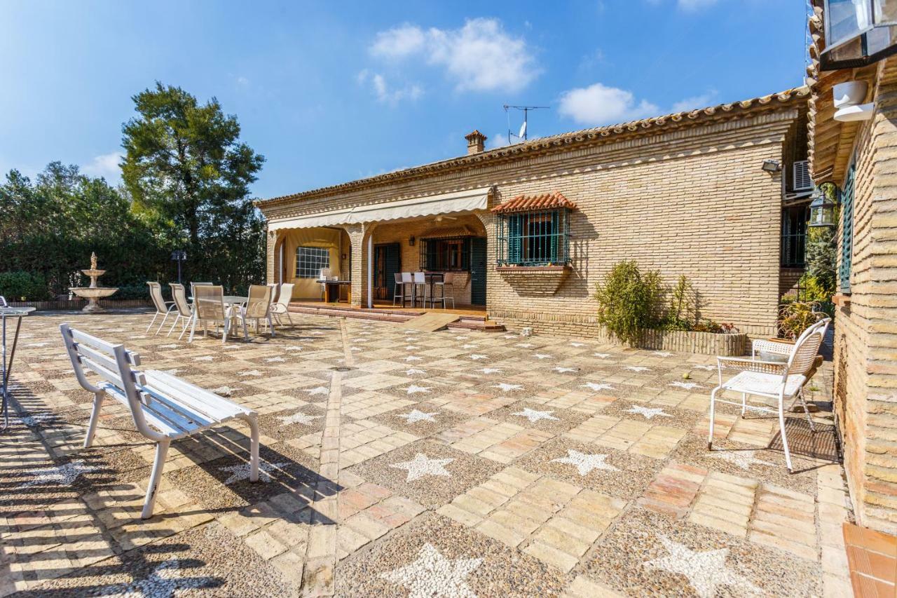 Divi Apartments Villa Reyes Mairena del Aljarafe Exteriör bild