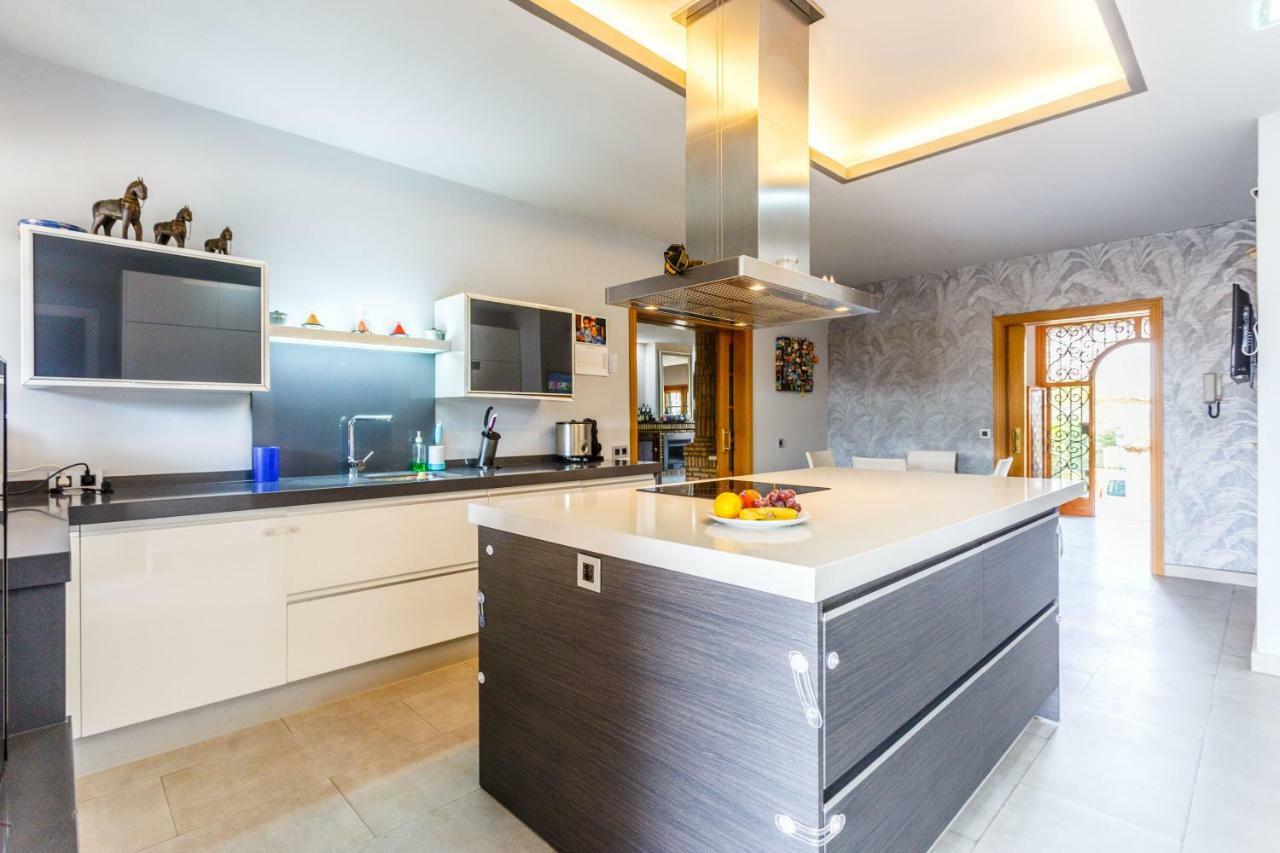 Divi Apartments Villa Reyes Mairena del Aljarafe Exteriör bild