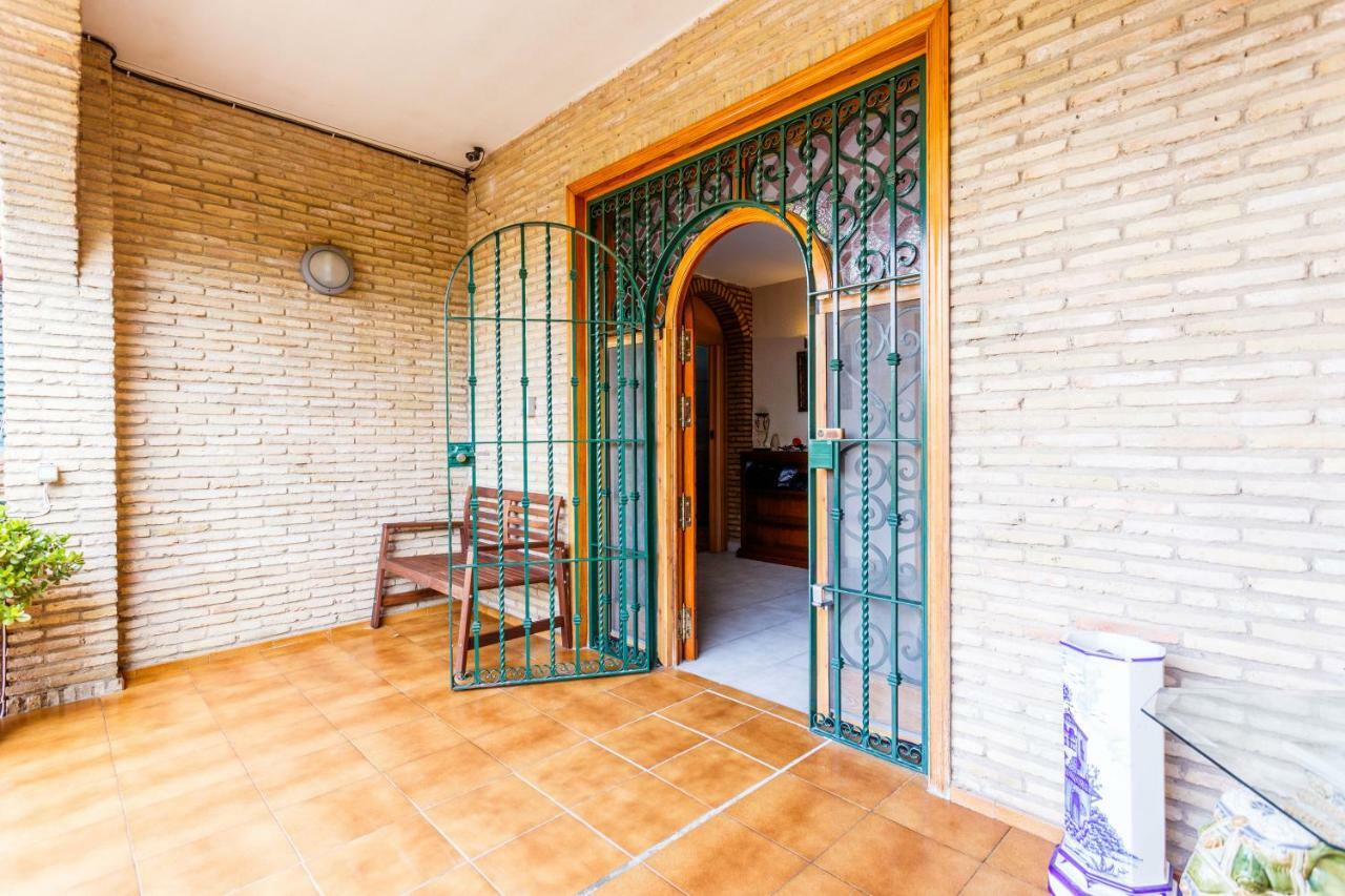 Divi Apartments Villa Reyes Mairena del Aljarafe Exteriör bild