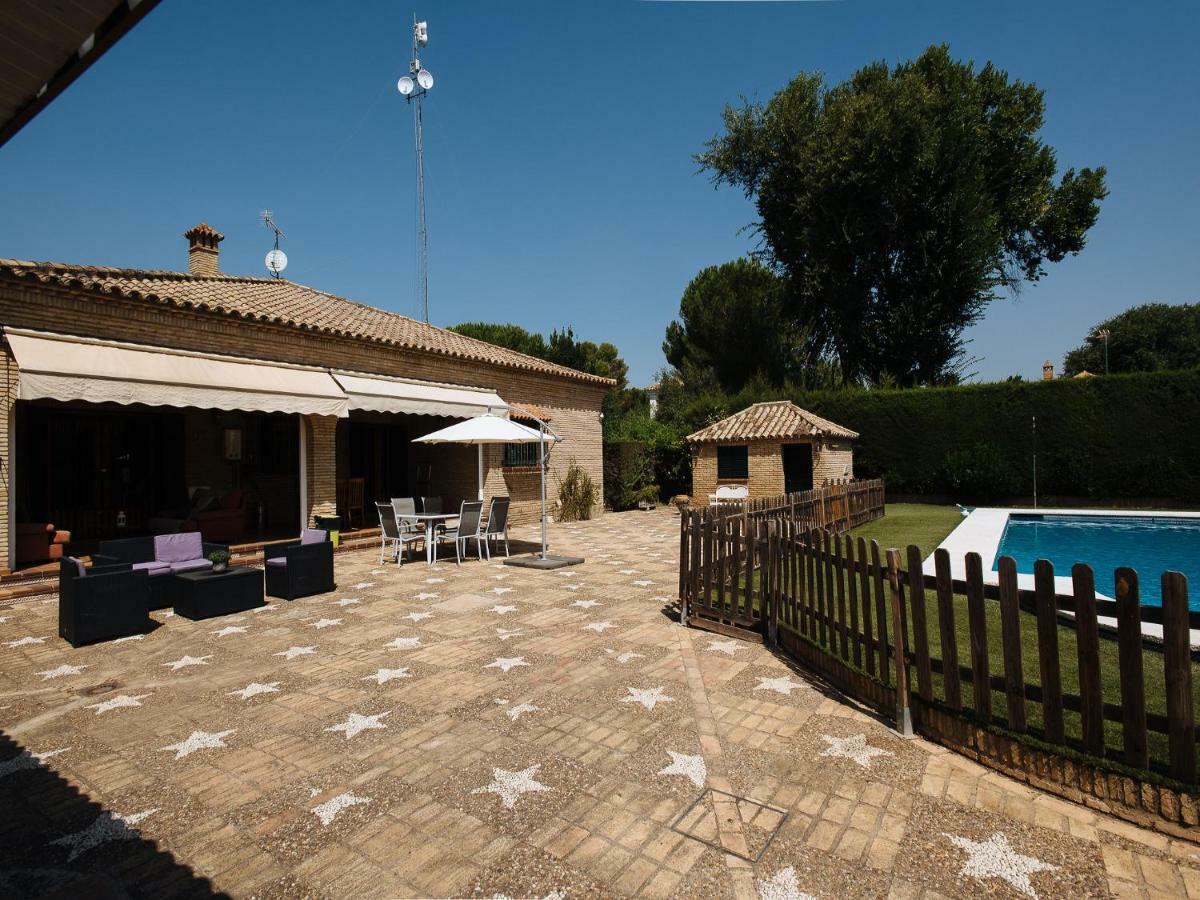 Divi Apartments Villa Reyes Mairena del Aljarafe Exteriör bild