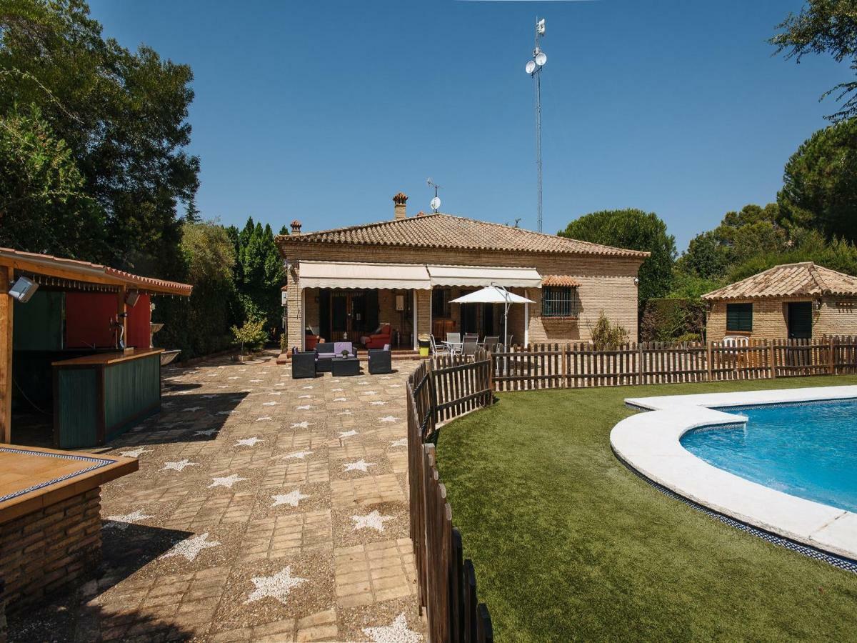 Divi Apartments Villa Reyes Mairena del Aljarafe Exteriör bild